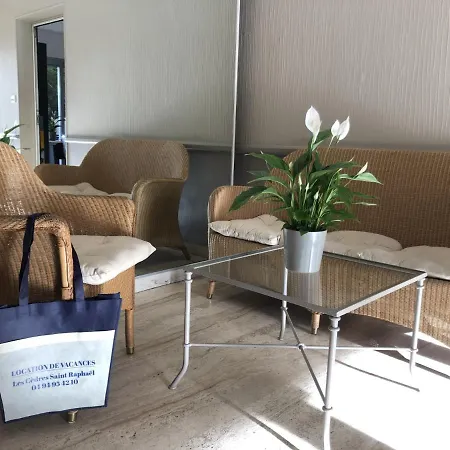 Апартаменти 2 Pieces Avec Balcon, Climatise, Proche Et Centre-ville - Fr-1-466a-2 *