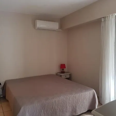 Apartment 2 Pieces Avec Balcon, Climatise, Proche Et Centre-ville - Fr-1-466a-2 *