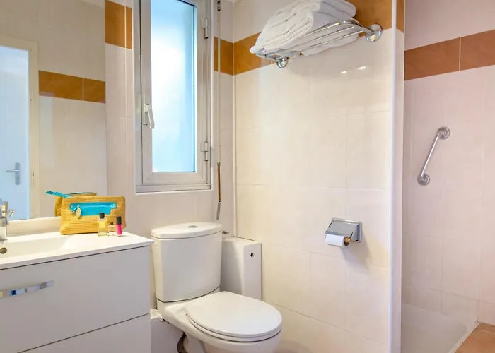 Saint-raphaël, 2 Pièces, 4 Personnes - Fr-1-466a-2